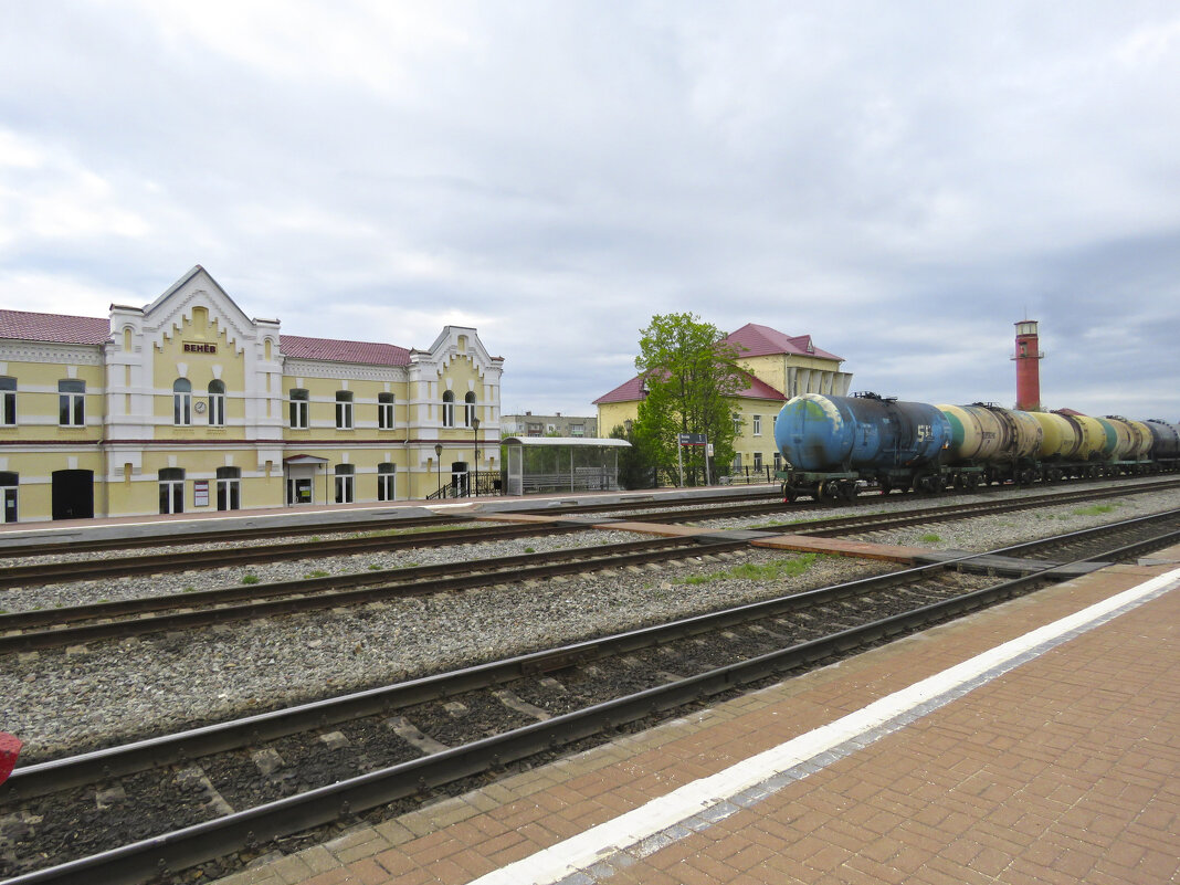 Вокзал  станции Венев. - ИРЭН@ .