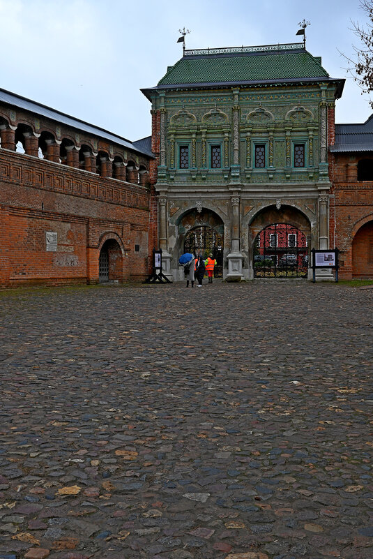 Крутицкое подворье - Игорь Белоногов Крутицкое подворье - Игорь Белоногов