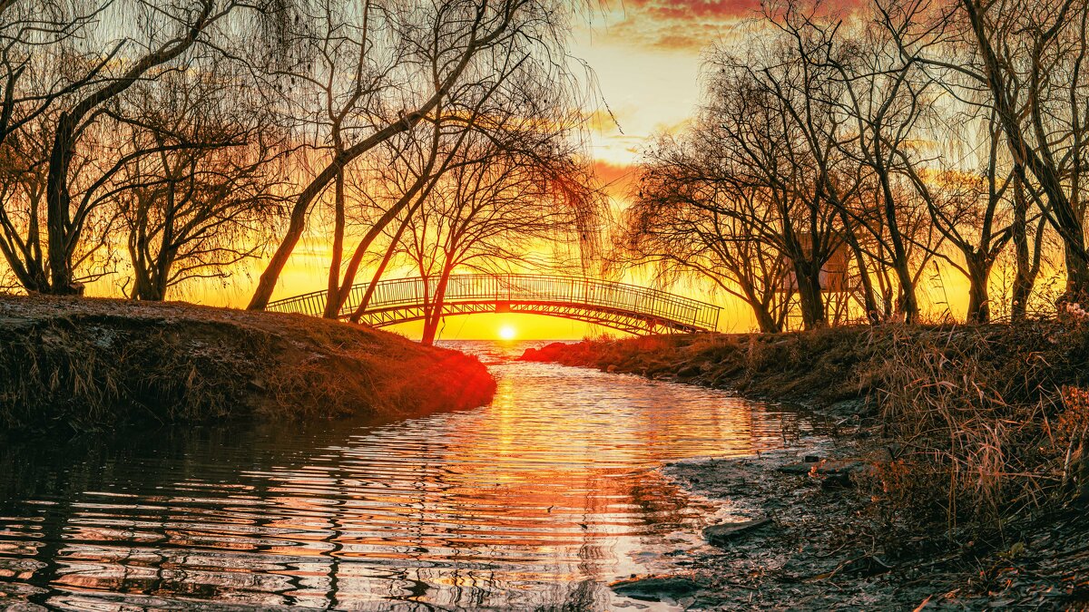 Устье на восходе - Константин Бобинский