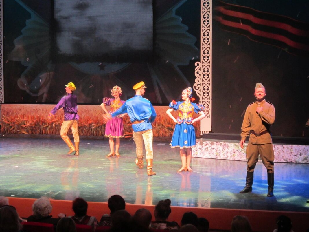 Танцуют все! - Дмитрий Никитин Танцуют все! - Дмитрий Никитин