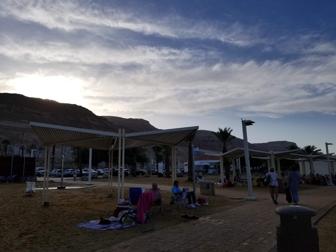 Солнце за горами спряталось - Светлана Хращевская