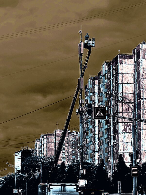 На высоте. Чож оттуда не было нам видно. - Юрий Журавлев