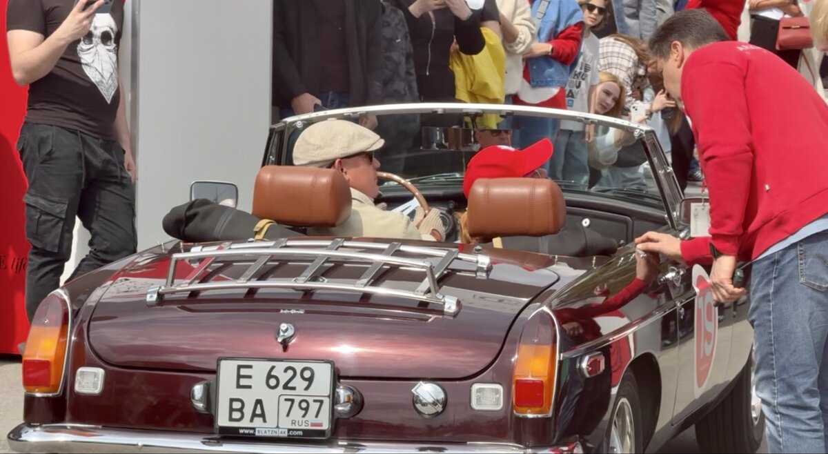 Неустаревающая классика: ретроралли в «Архангельское Аутлет» - Арина Невская