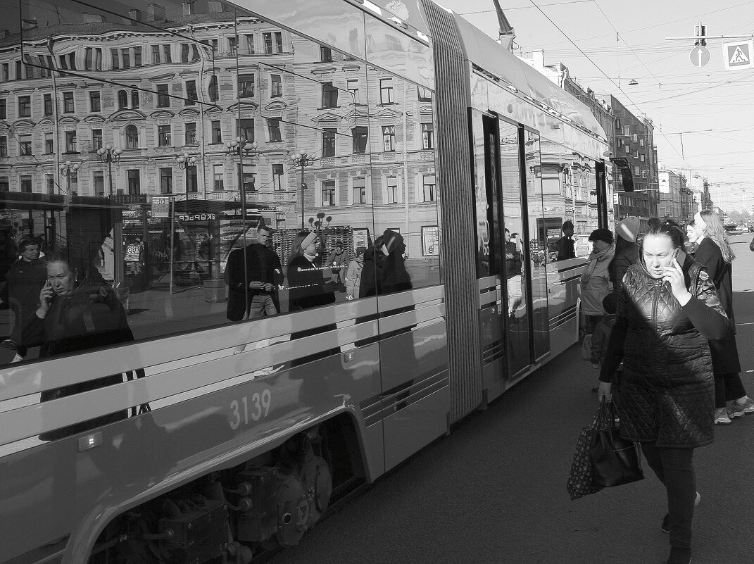 . - Алексей Неустроев . - Алексей Неустроев