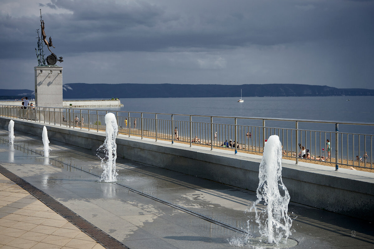 Кажется,  дождь собирается - Олег Манаенков