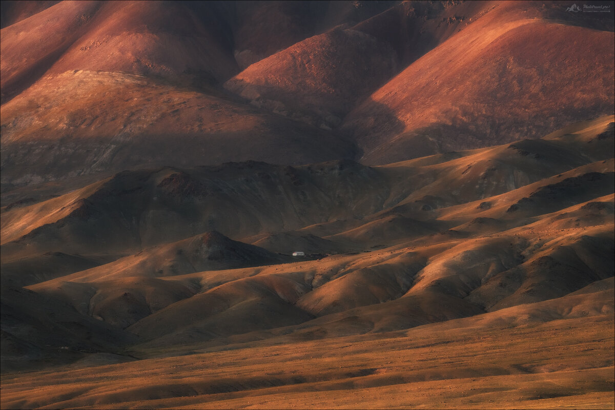 Среди безмолвных великанов .. - Влад Соколовский