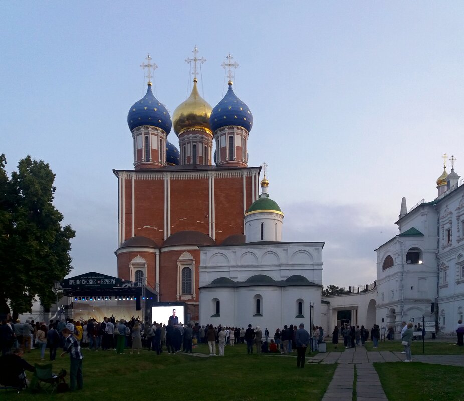 Вечер в Рязанском кремле - Galina Solovova