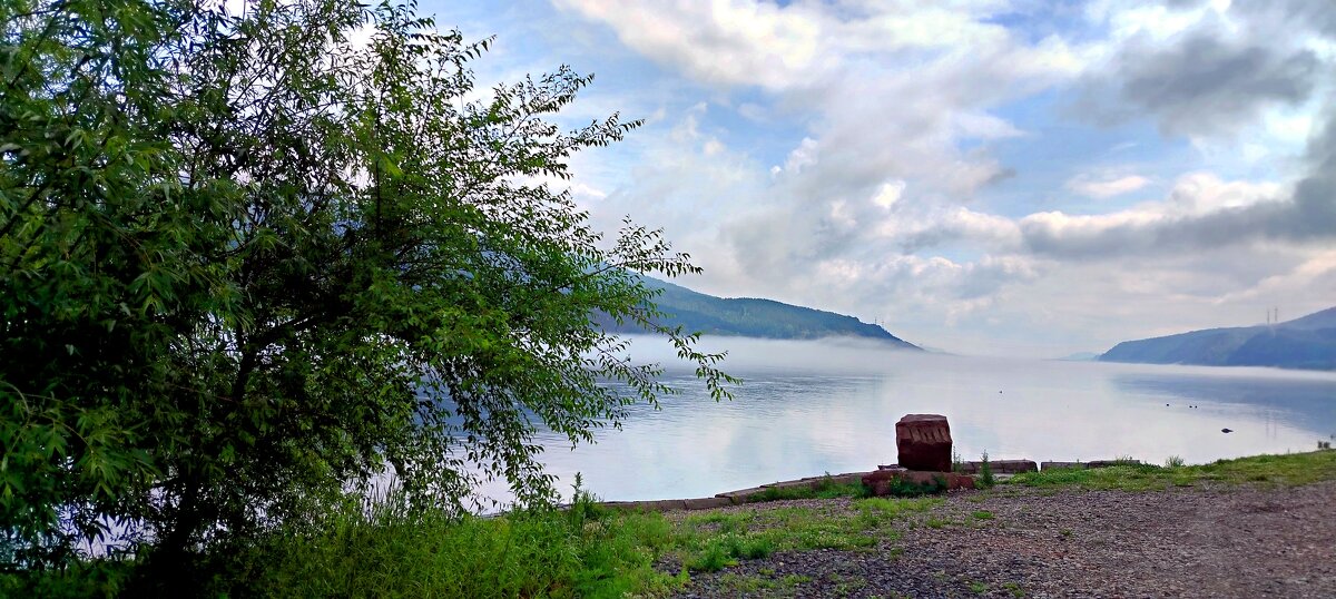 р.Енисей. п.Овсянка. Горизонт - Алексей Ильичёв