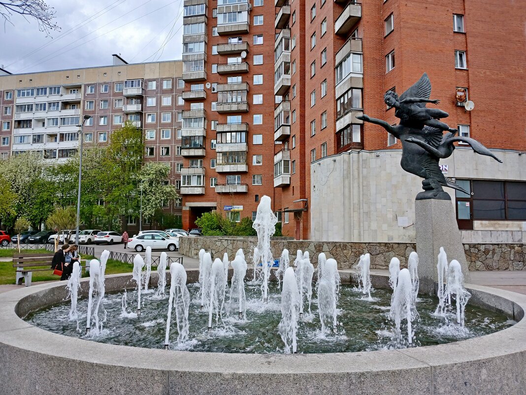 Фонтан на площади Сикорского. - Лия ☼ Фонтан на площади Сикорского. - Лия ☼
