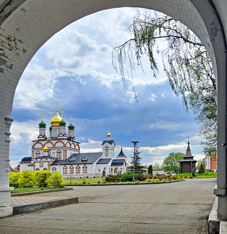 Троице-Сергиев Варницкий мужской монастырь - Михаил Свиденцов