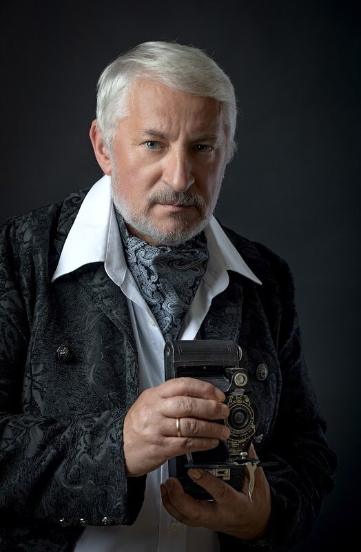 Автопортрет - Valentin Bondarenko