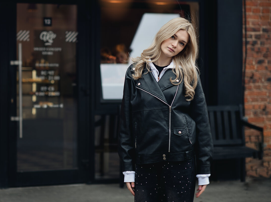 Анна - Лилия .