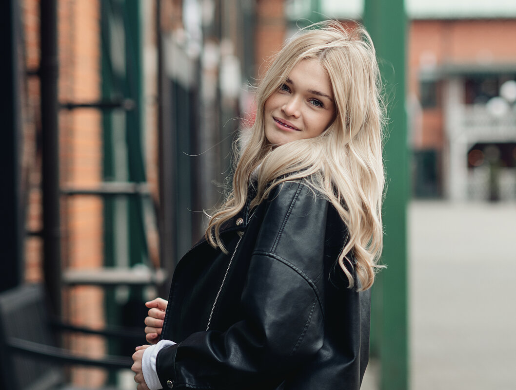 Анна - Лилия .