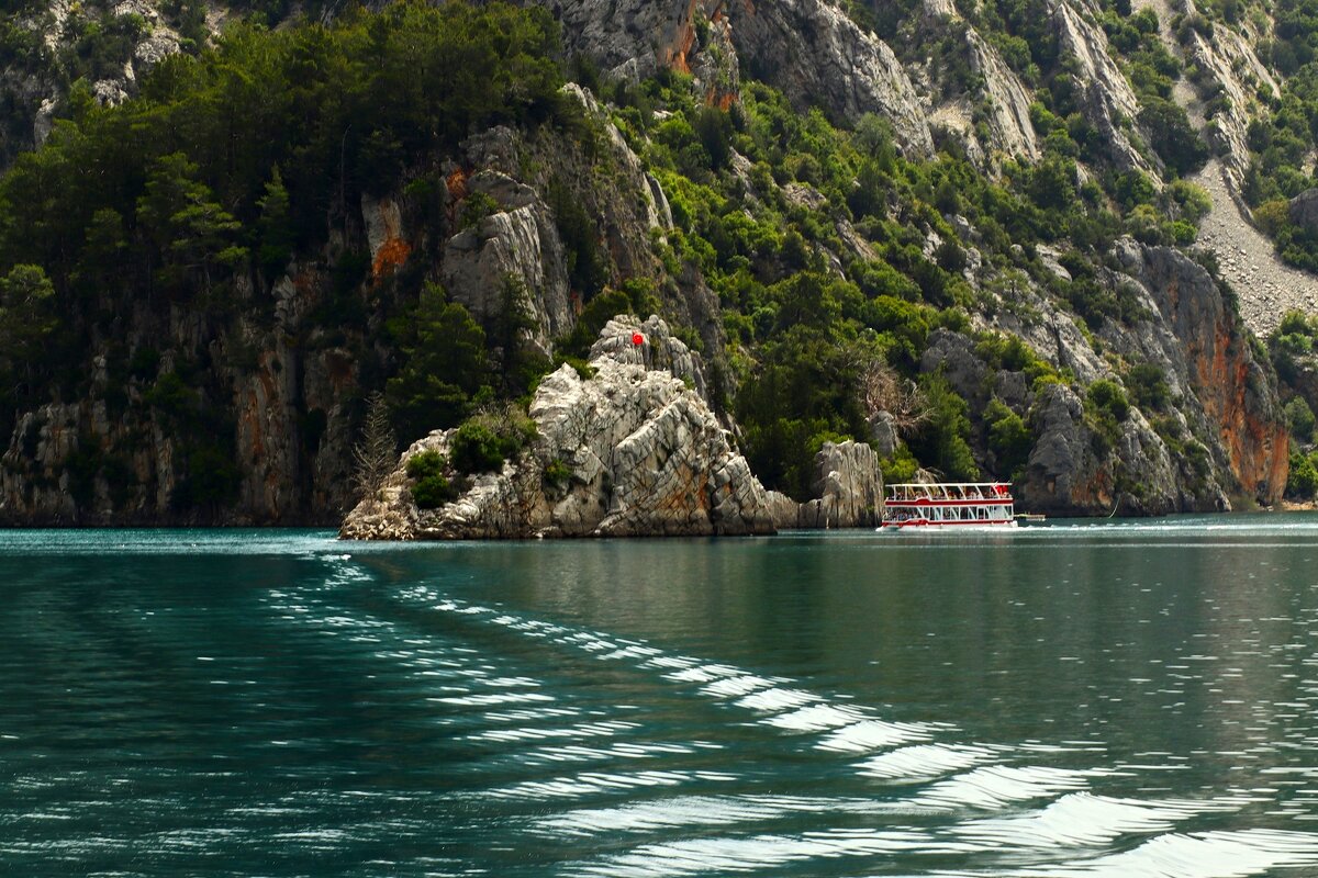 Следы на воде - Юрий. Шмаков Следы на воде - Юрий. Шмаков