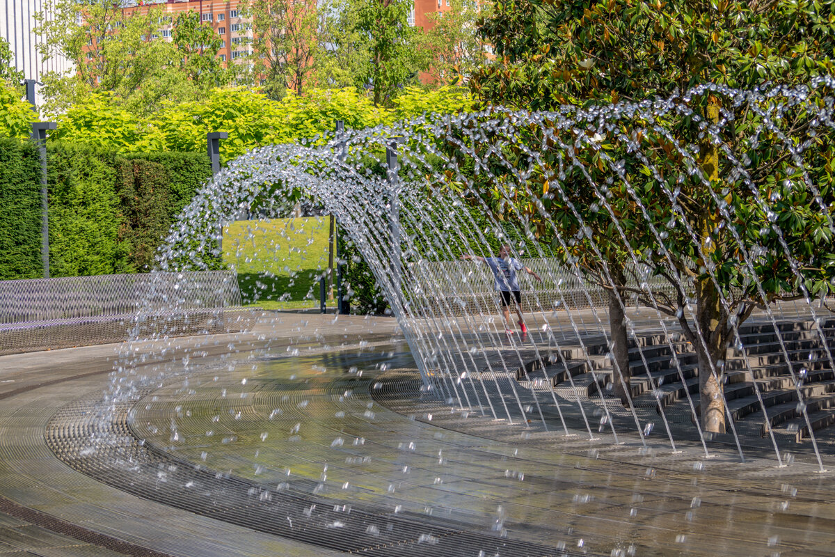 Сухой фонтан - Игорь Сикорский Сухой фонтан - Игорь Сикорский