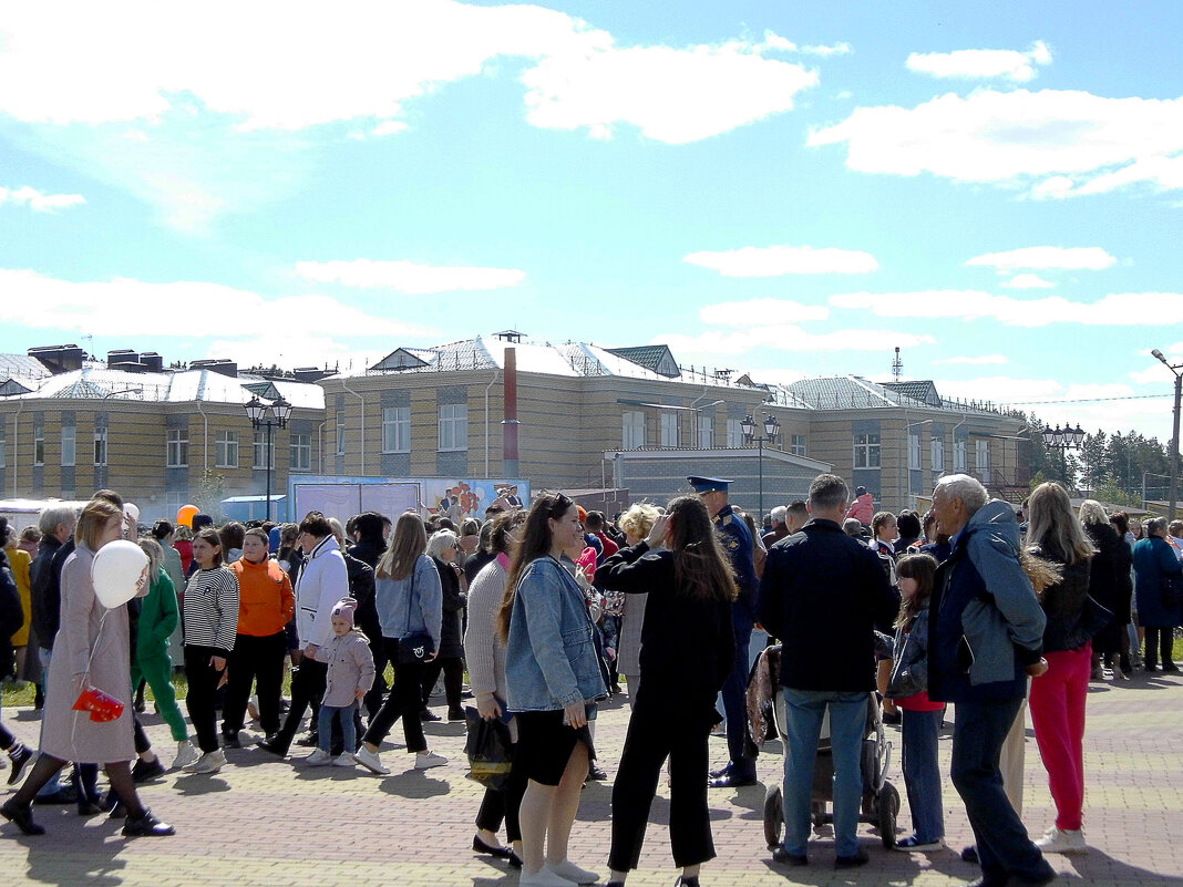 В праздник 9 мая - Юлия Денискина В праздник 9 мая - Юлия Денискина