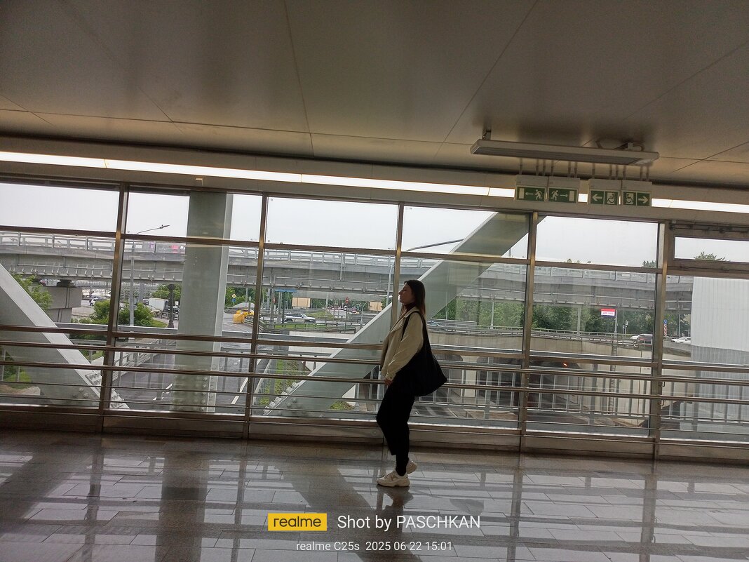 Наземный переход между станциями метро ТЕКСТИЛЬЩИКИ - Павел Михалёв