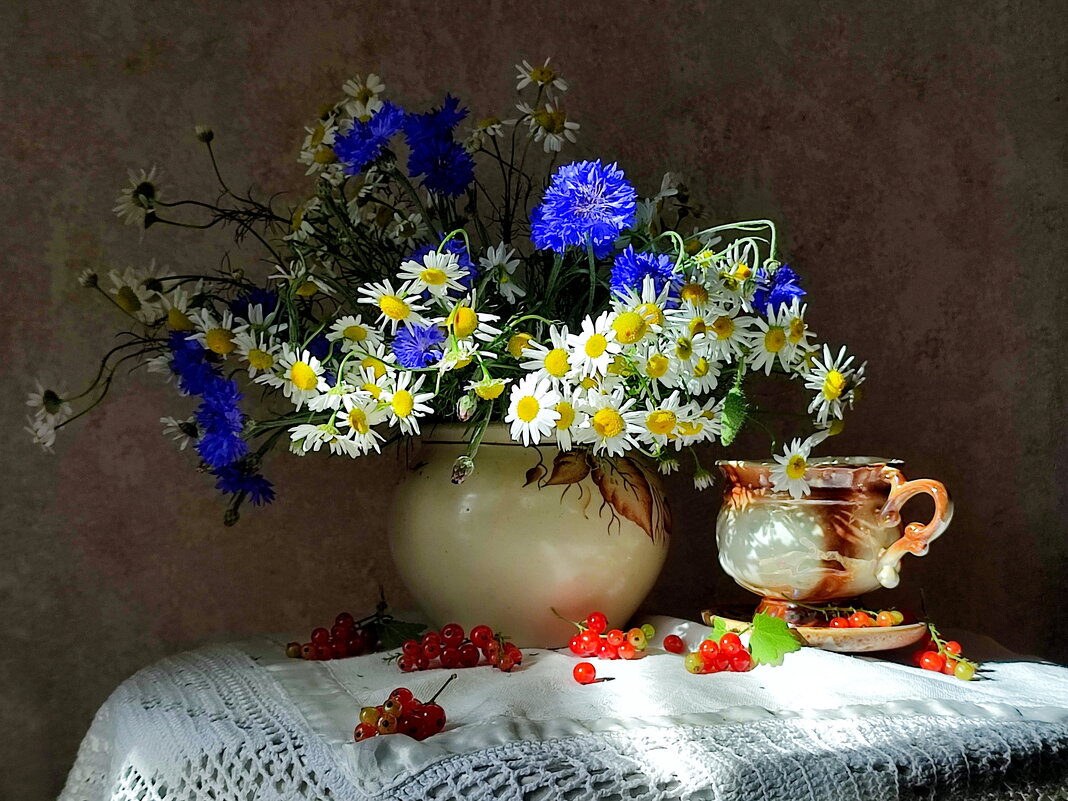 С красной смородиной - Валентина Богатко 