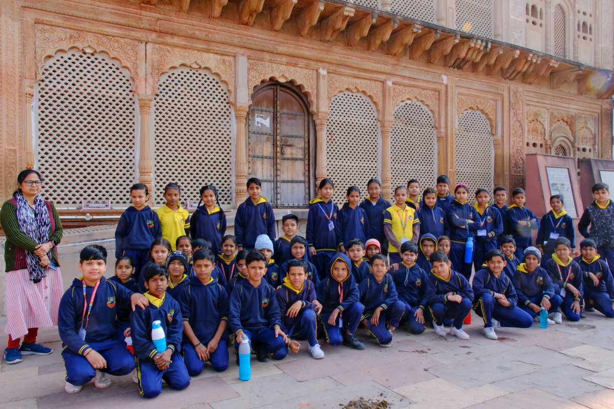 Индийские школьники - Георгий А