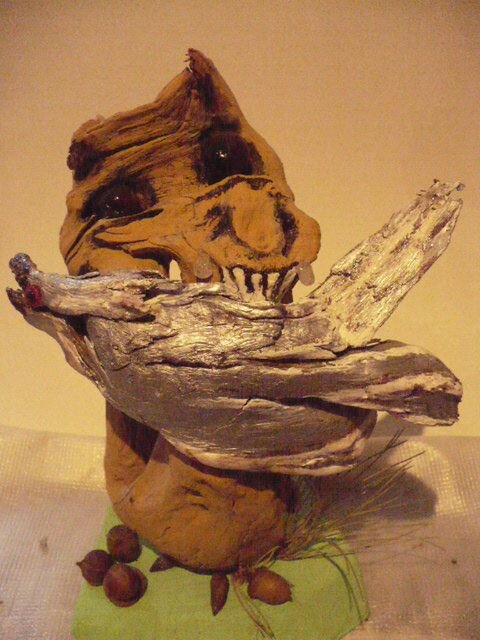 ПОЙМАЛ ! (деревянная пластика) - Валерий Кокорев