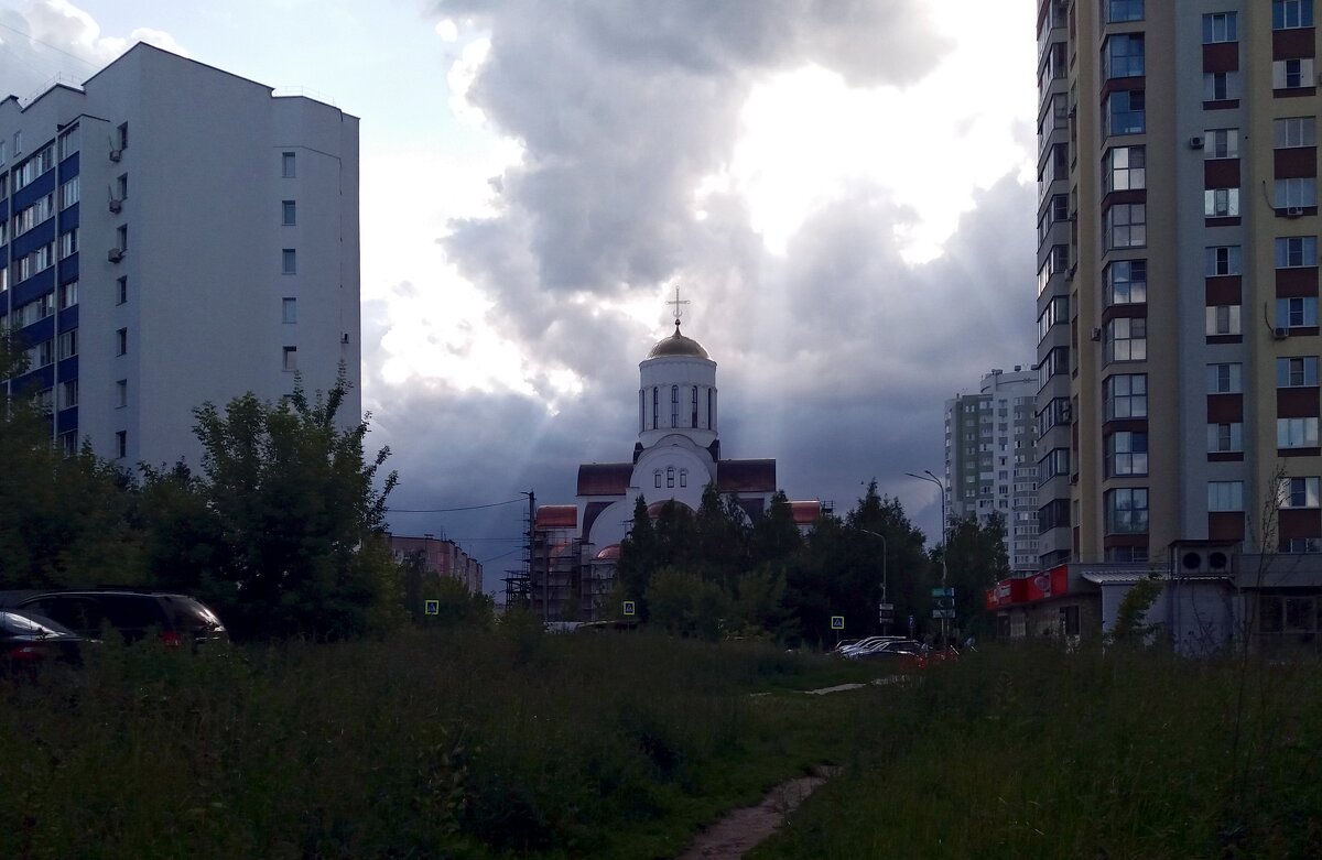 Надвигается гроза - Galina Solovova