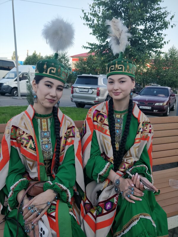 Девчонки - Андрей Хлопонин