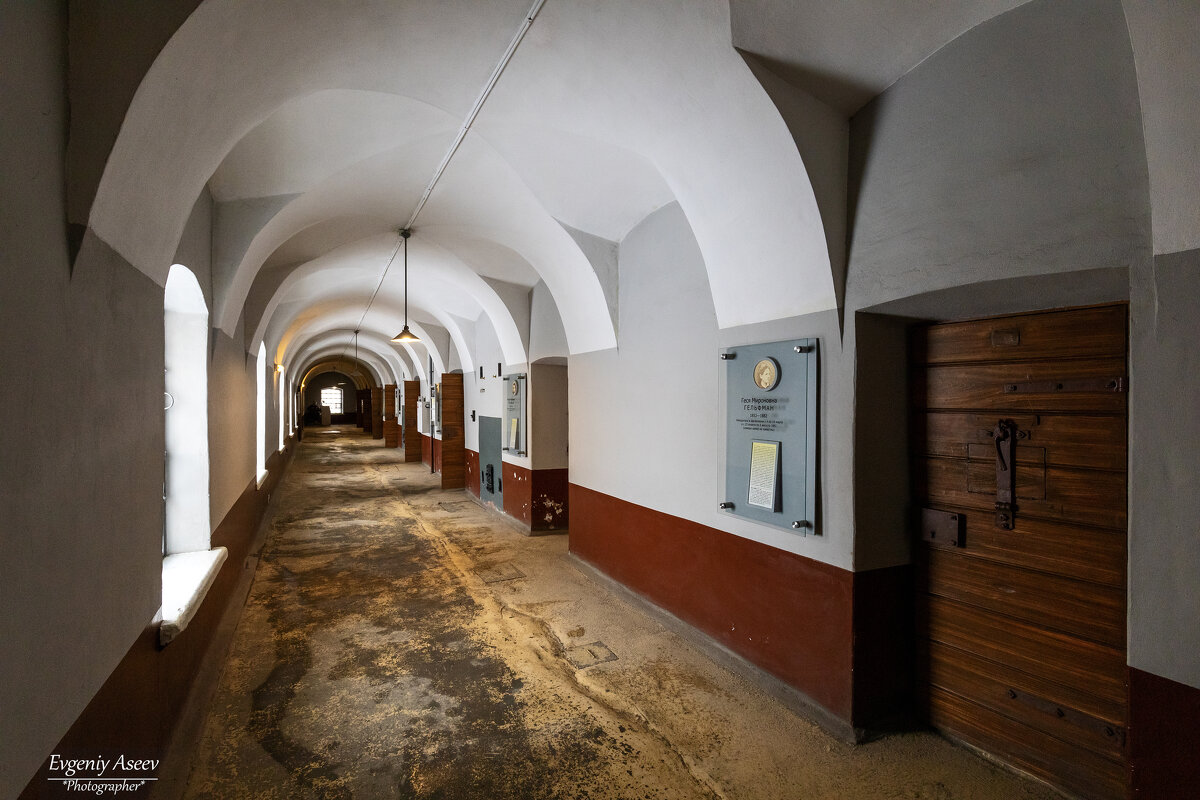 В казематах Трубецкого бастиона - Евгений В казематах Трубецкого бастиона - Евгений