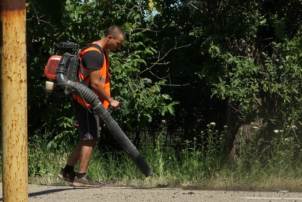Ремонт дороги... - Николай Саржанов