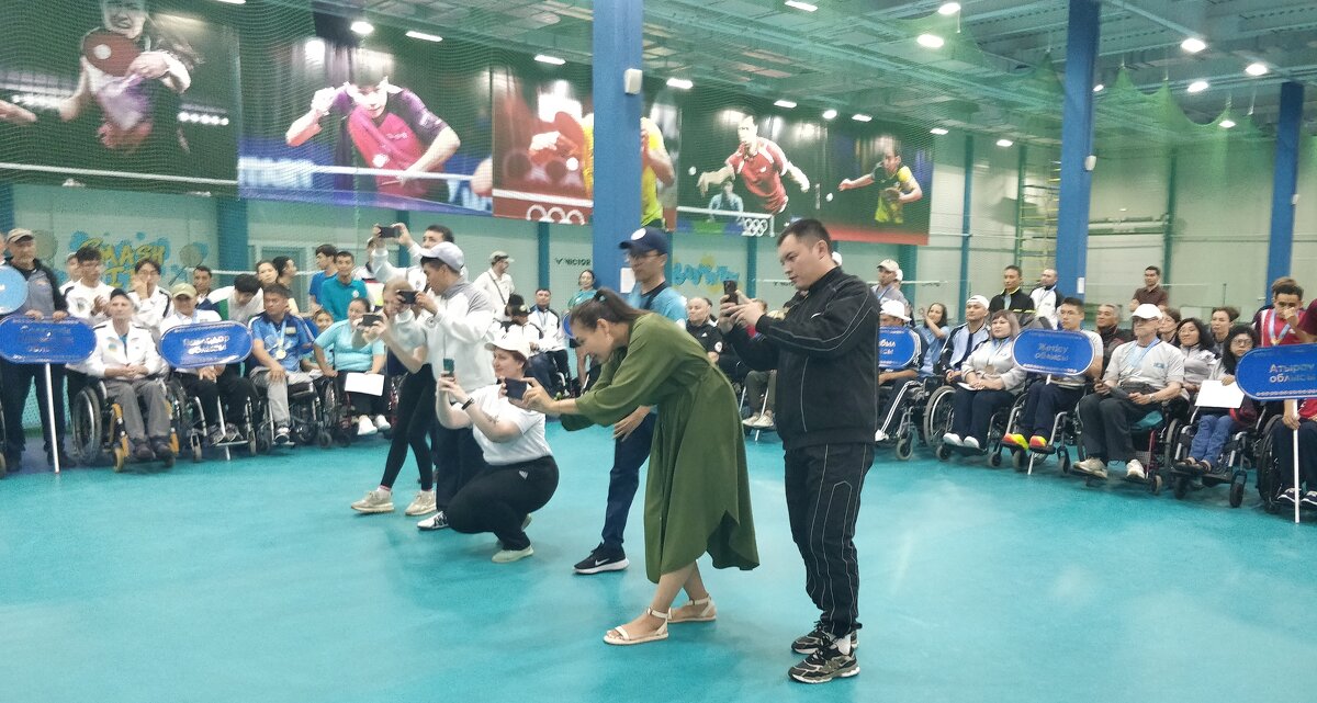 В центре внимания - Андрей Хлопонин