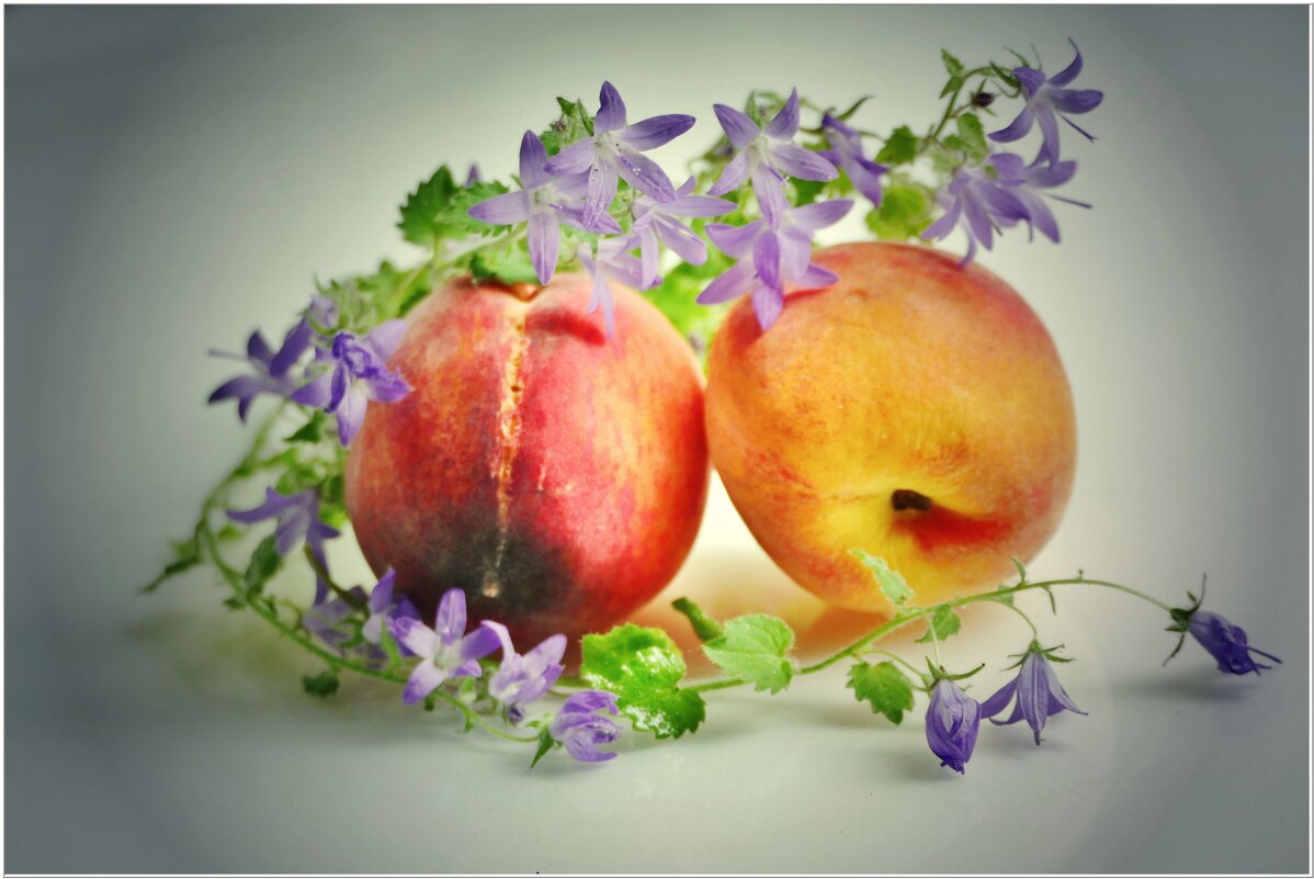 ПЕРСИКИ... - Elvira E. 