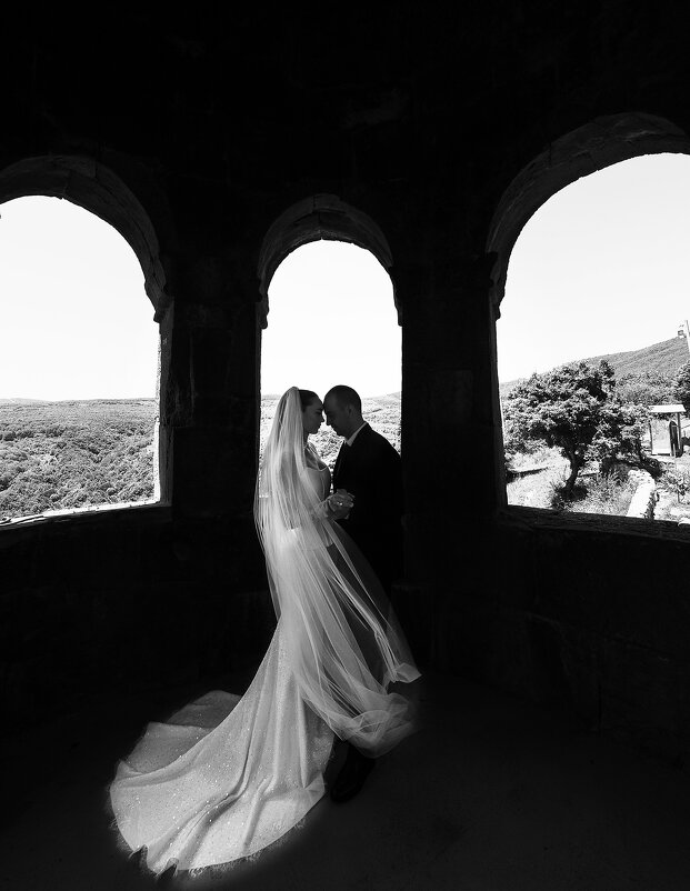 Albert & Lana - Батик Табуев Albert & Lana - Батик Табуев