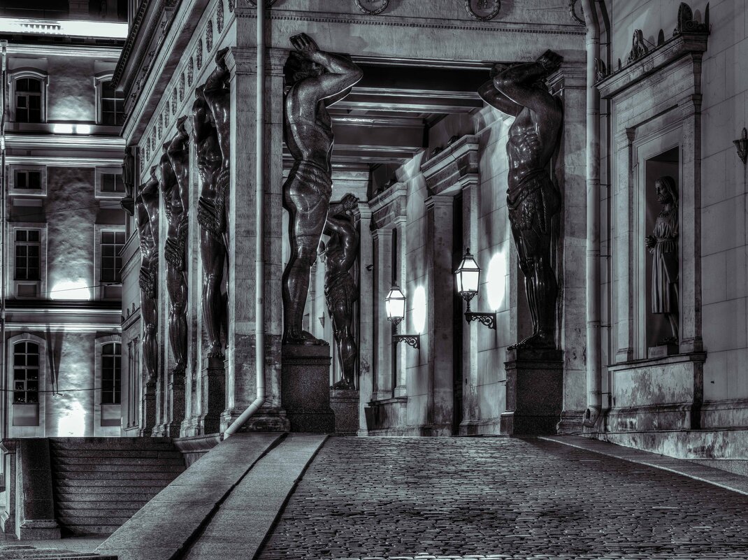 И снова Атланты - Константин Бобинский