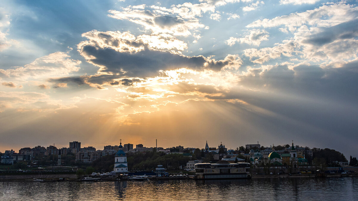 Солнце над городом - Дмитрий Печенкин