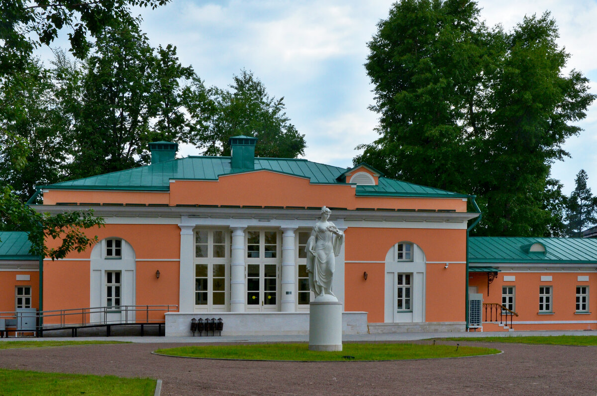 Москва. Воронцовский парк. - Наташа *****