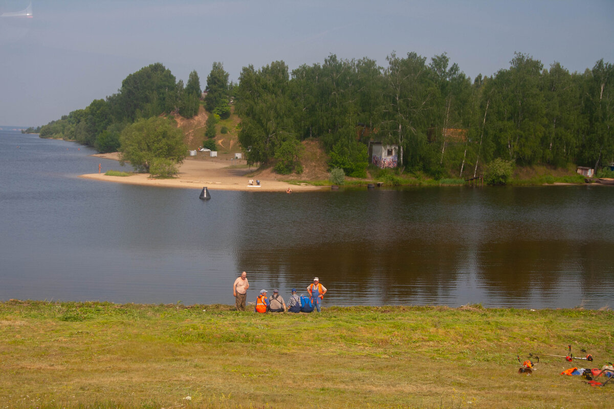 Косари на берегу Горьковского моря. - Руслан Веселов Косари на берегу Горьковского моря. - Руслан Веселов