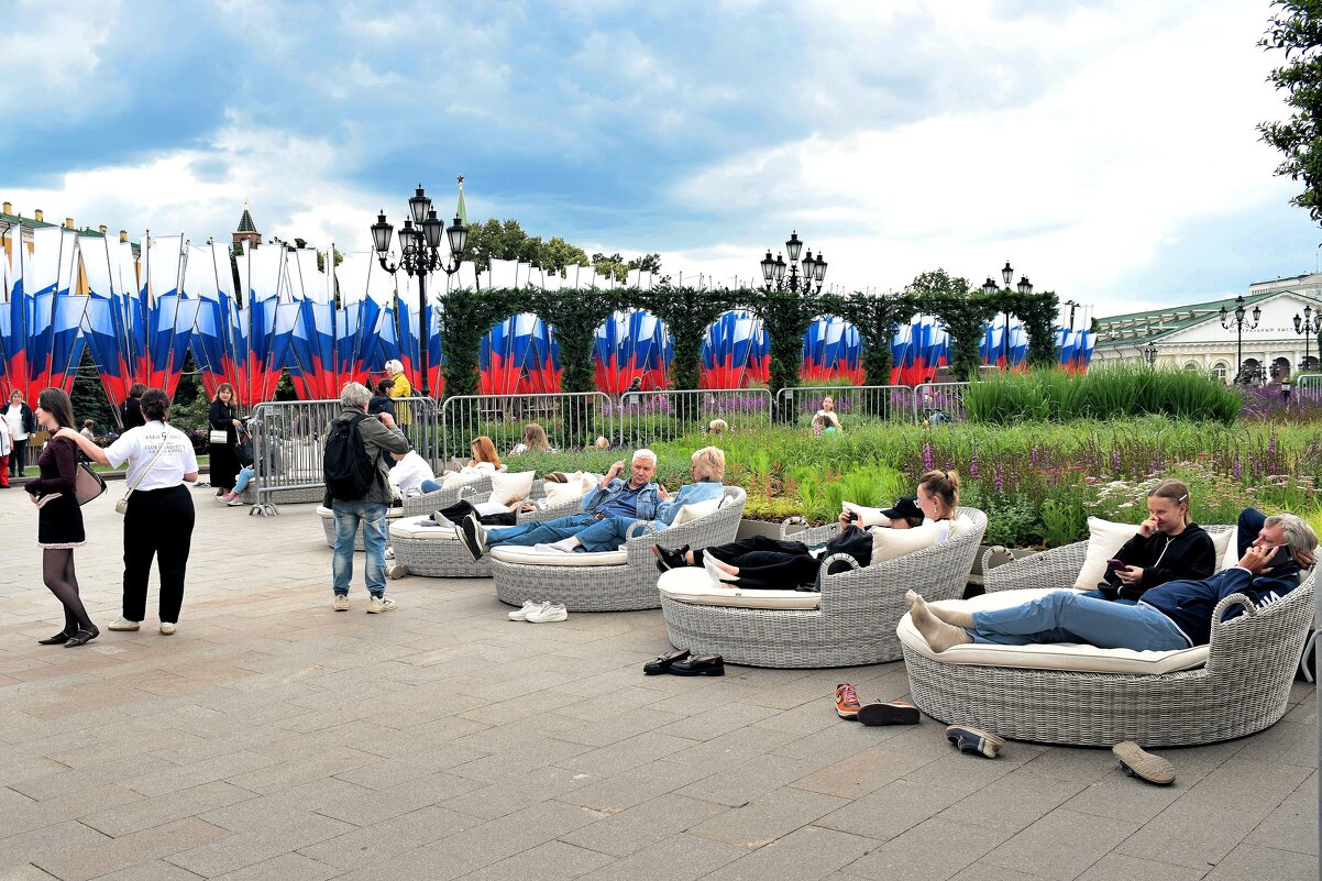 Комфортные диваны на Манежной. - Татьяна Помогалова