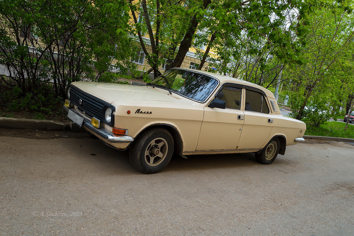 Автомобиль Волга - Александр Синдерёв