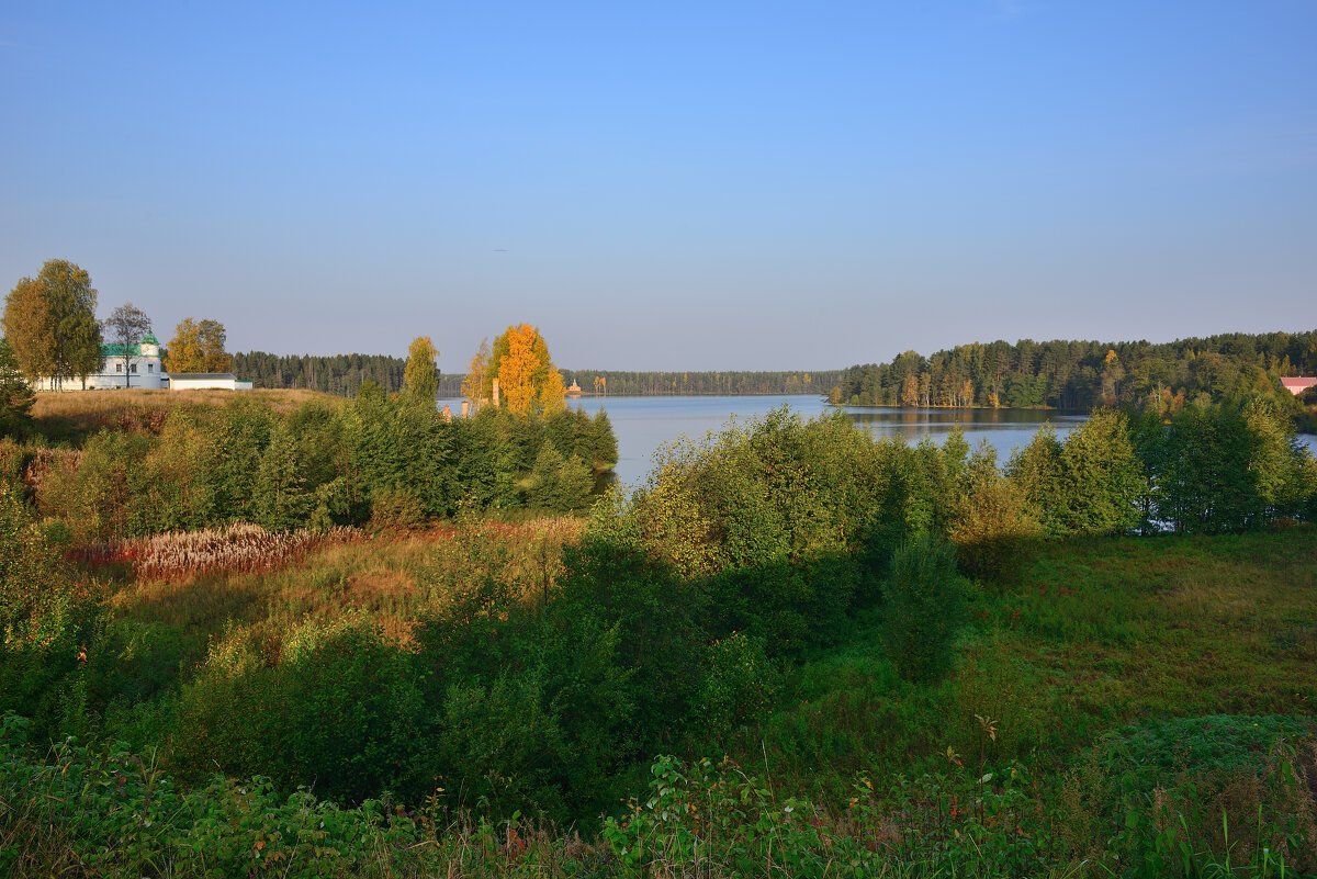 *** - Александр Хаецкий