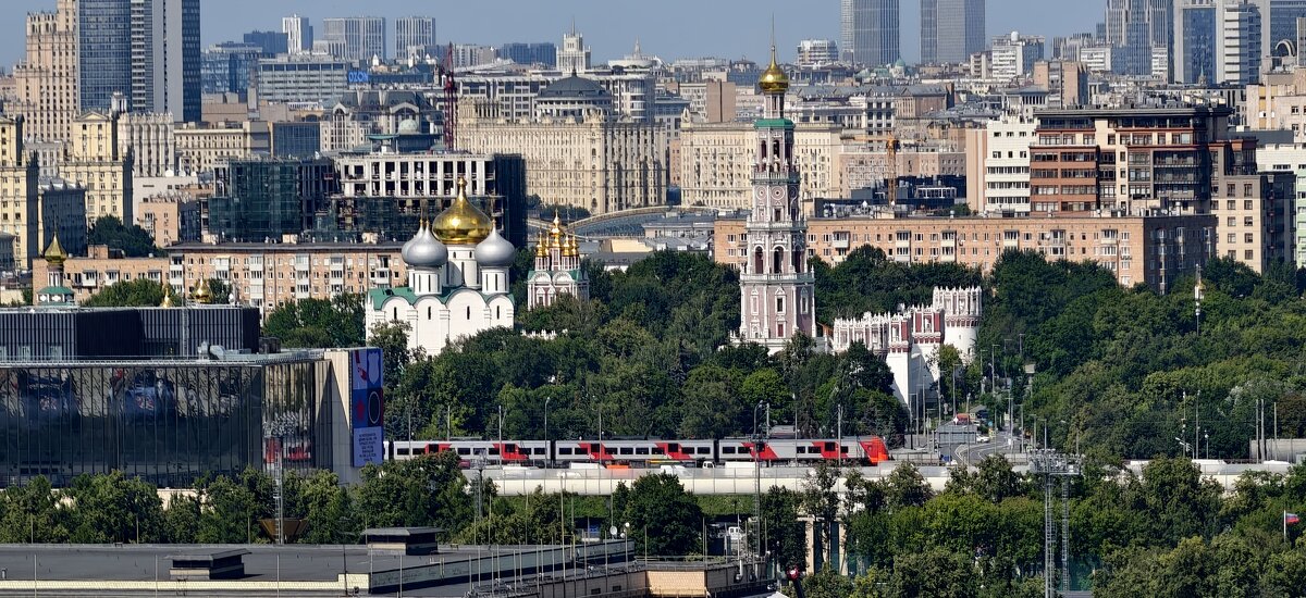 Новодевичий монастырь с Воробьевых гор - <<< Наташа >>> Новодевичий монастырь с Воробьевых гор - <<< Наташа >>>