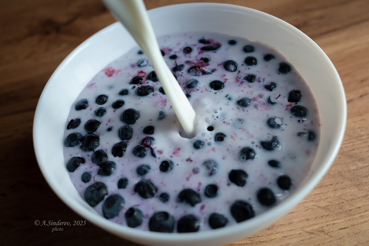 Черника с молоком - Александр Синдерёв