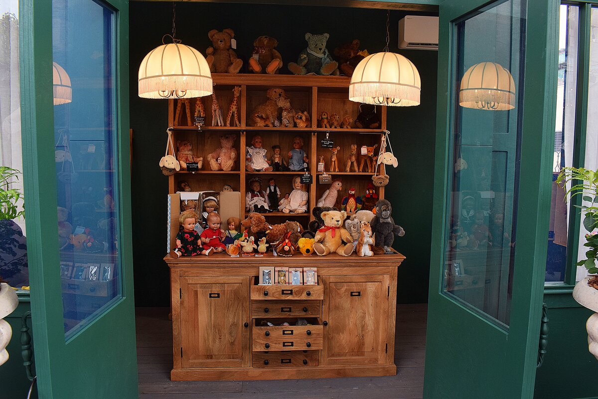 Место, где продают несбывшиеся мечты. - Татьяна Помогалова