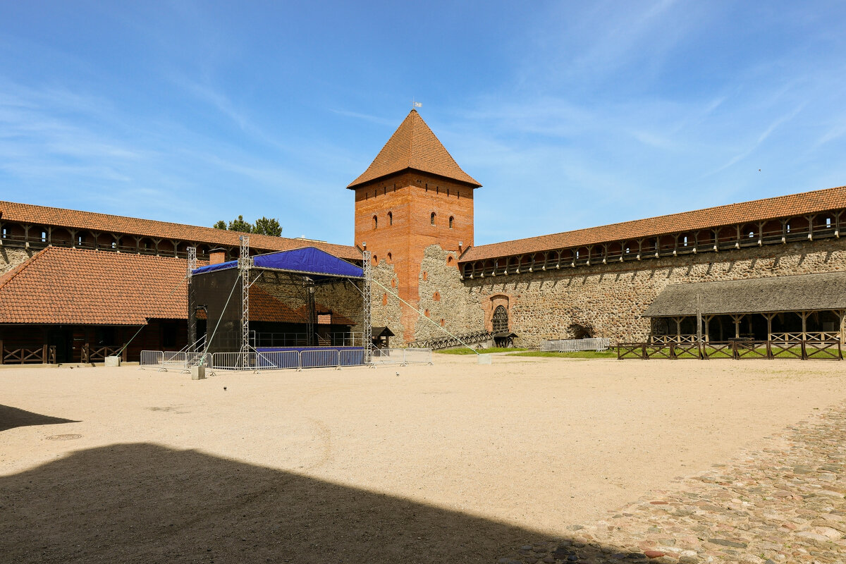 Лидский замок - skijumper Иванов