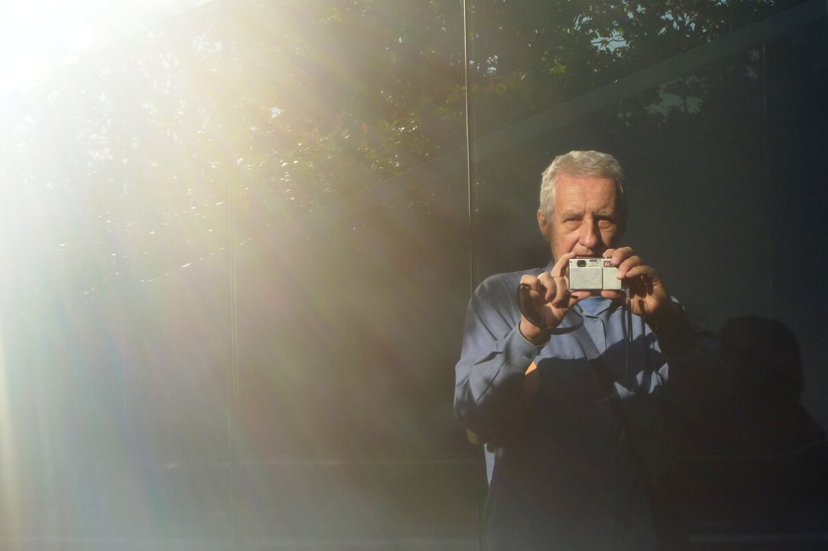 Автопортрет - Владимир Жуков