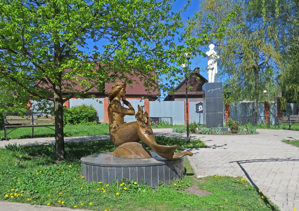 Ну как без русалки в сквере Пушкина - ИРЭН@ .