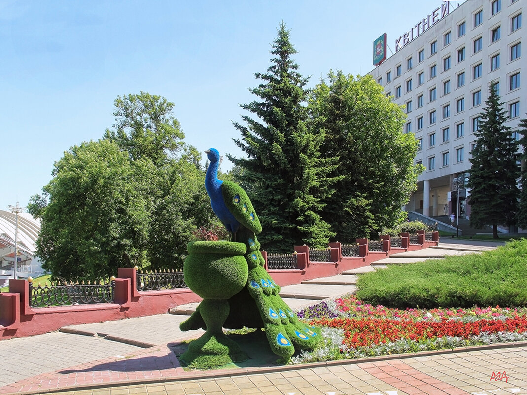 *** - Роланд Дубровский