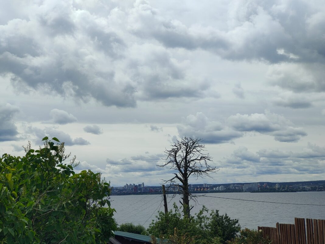 "На белом облаке умчаться от повседневной суеты" - Ирэн "На белом облаке умчаться от повседневной суеты" - Ирэн