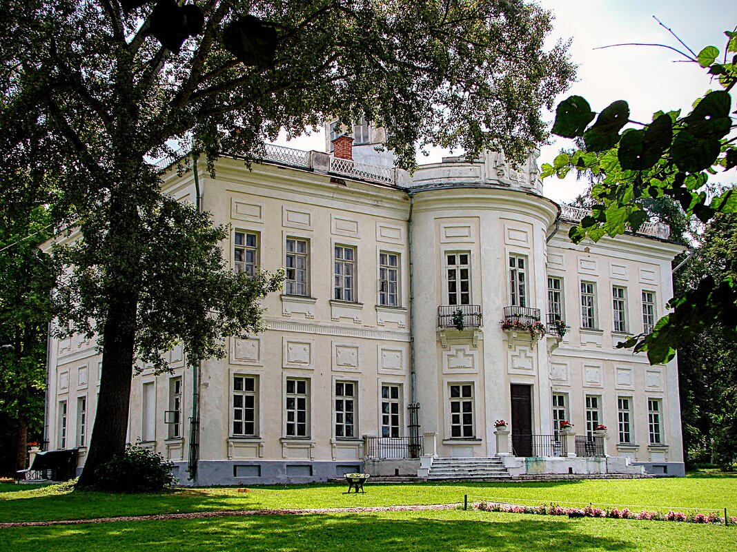 А вот и сам дворец Голицыных ! - Анатолий Колосов