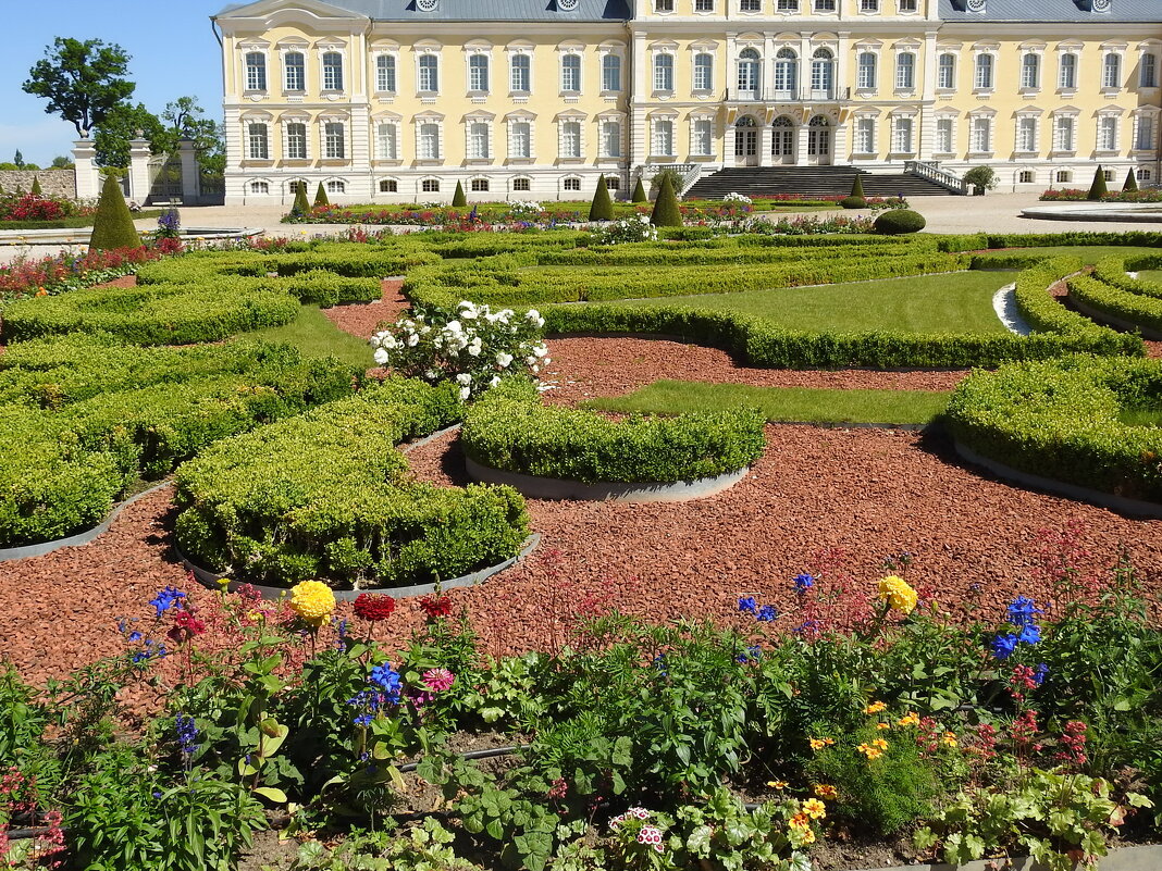 французский парк в Рундале - ИННА ПОРОХОВА