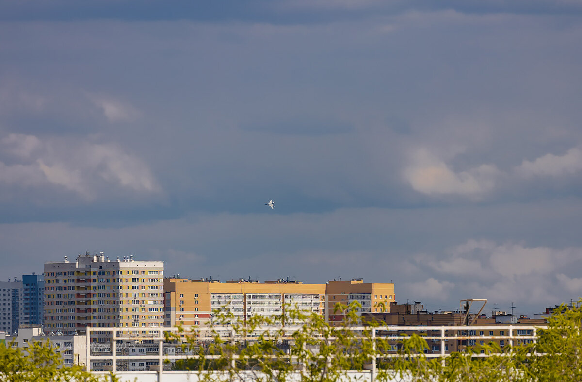 Над городом - Александр Синдерёв