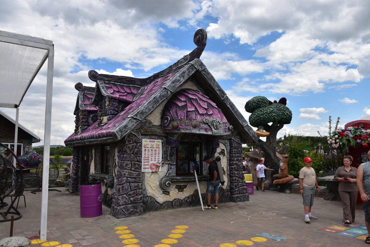 Кафешка в Еленовке. - Александр 